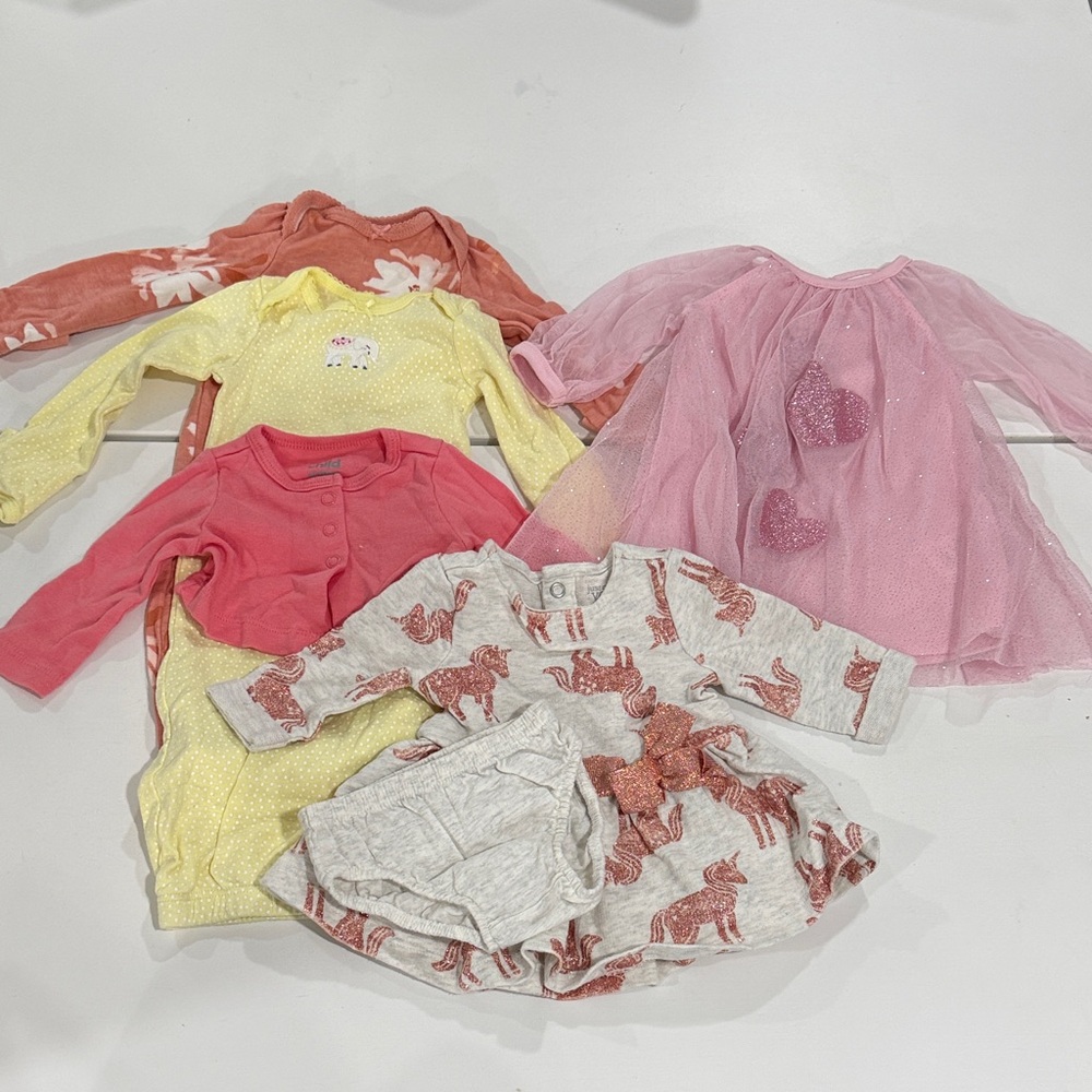 Newborn Baby Clothing Bundle - 6 pieces